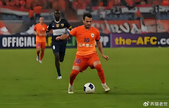 张玉宁三场三球引爆国安锋线 转会传闻引热议