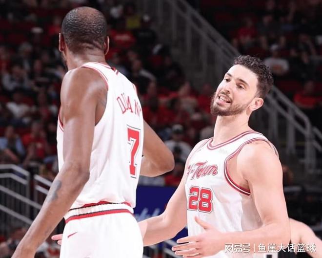 火箭力克雄鹿登西部第五 伊森三分低迷引担忧