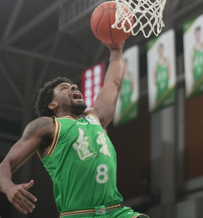 辽宁双外援闪耀CBA常规赛 三分与攻坚成制胜关键