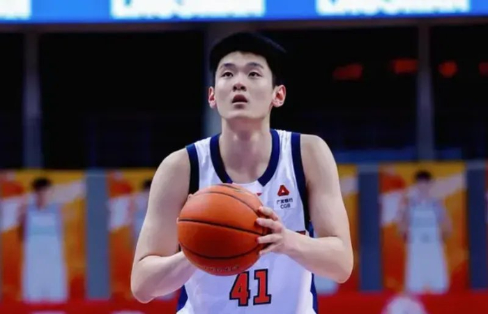 广东大胜吉林，麦考尔状态回升引关注